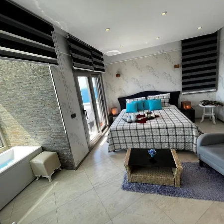 빌라 Mavi Panorama Çeşme